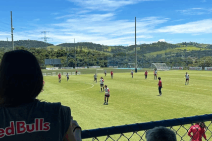 Bragantinas treinam em um dos poucos CTs exclusivo para o futebol feminino