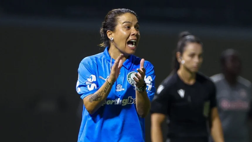 Camilla Orlando, técnica do Palmeiras Feminino - Foto: Fábio Menotti