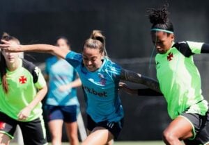 Flamengo Feminino enfrentou o Vasco Feminino em jogo treino no CT das Vargens (Foto: Reprodução/ Redes Sociais)