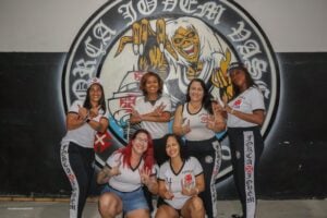 Parte da Família Feminina da Força Jovem, do Vasco da Gama (Foto: Agnes Rigas)
