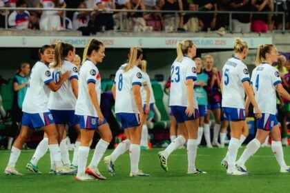 Inglaterra enfrente a Itália na semifinal da Euro 2025 (Foto: Reprodução/ Redes Sociais)