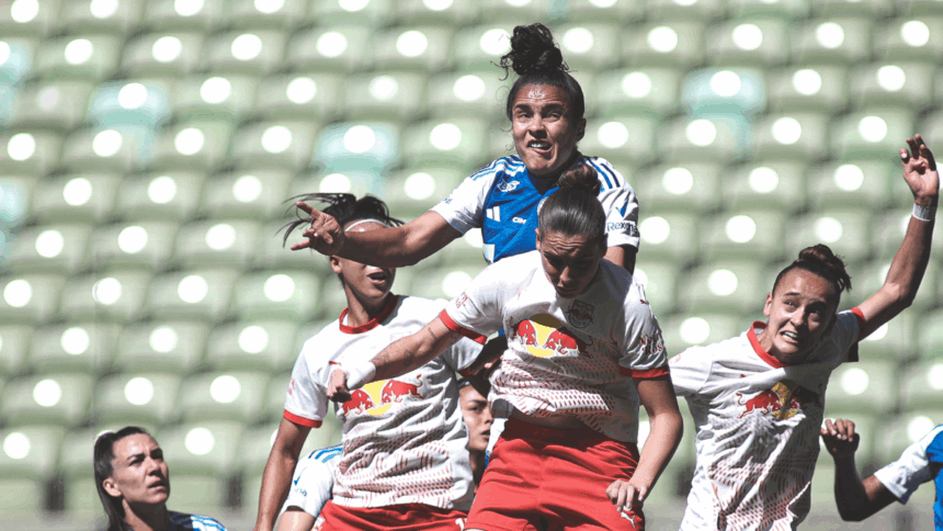 Cruzeiro vence e avança para a semifinal do Brasileirão Feminino
