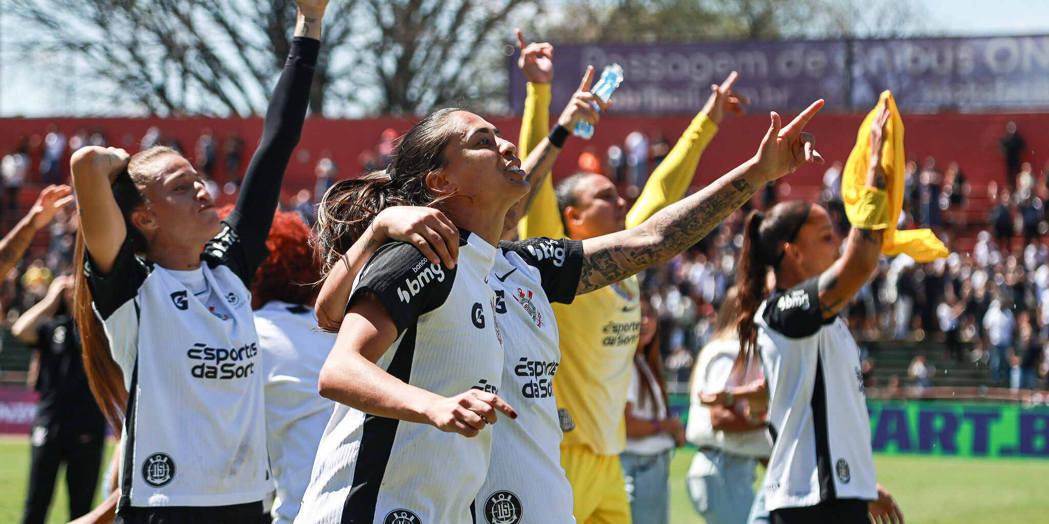 Corinthians faz 115 anos e time feminino celebra com vaga na final ...