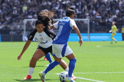 Final do Brasileirão Feminino: 1º tempo tem equilíbrio e tensão