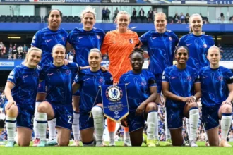 Chelsea encara Barcelona em confronto de invictos na Champions Feminina.