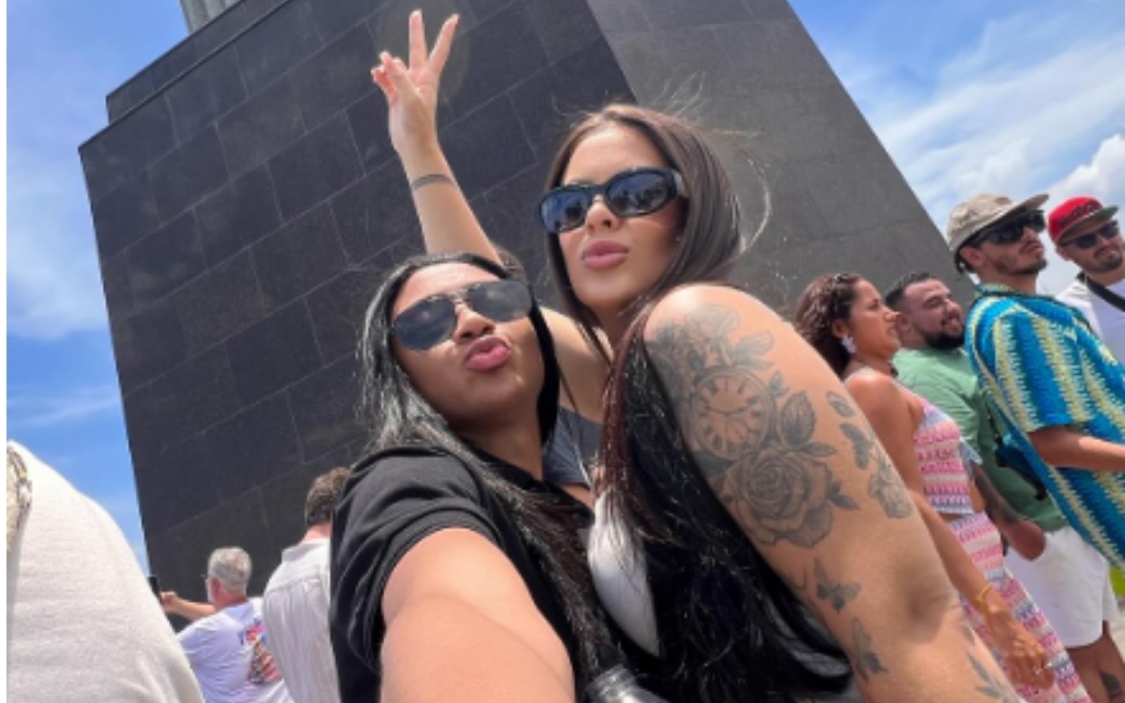 Kerolin postou carrossel de fotos no Instagram. em uma das fotos, a atleta está com Rafaela Del Bianchi, ex namorada que morreu em acidente no início de outubro.