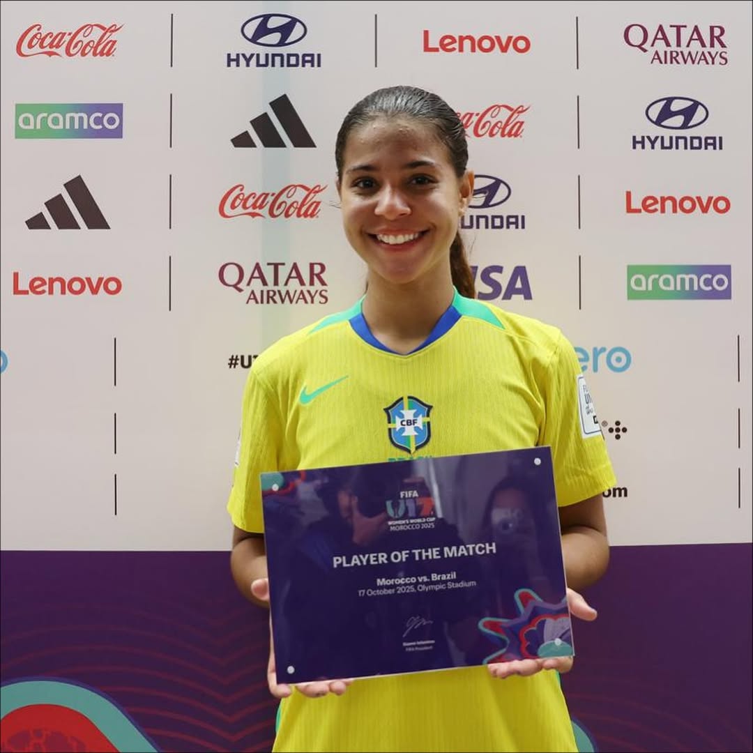 Giovanna Waksman, craque da Seleção Brasileira Feminina Sub-17, se lesionou na vitória diante da China.