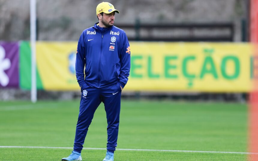 Arthur Elias, técnico da Seleção Brasileira Feminina, analisou o confronto diante da Noruega.