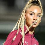 Alisha Lehmann se apresenta para compromissos com a Suíça.