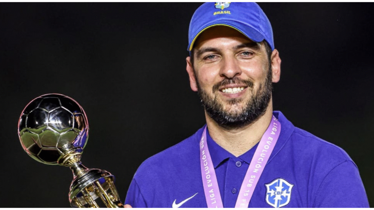 Rubens Franco é o novo técnico do futebol feminino do Vasco