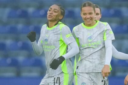 Kerolin retorna aos gramados com gol e assistência.