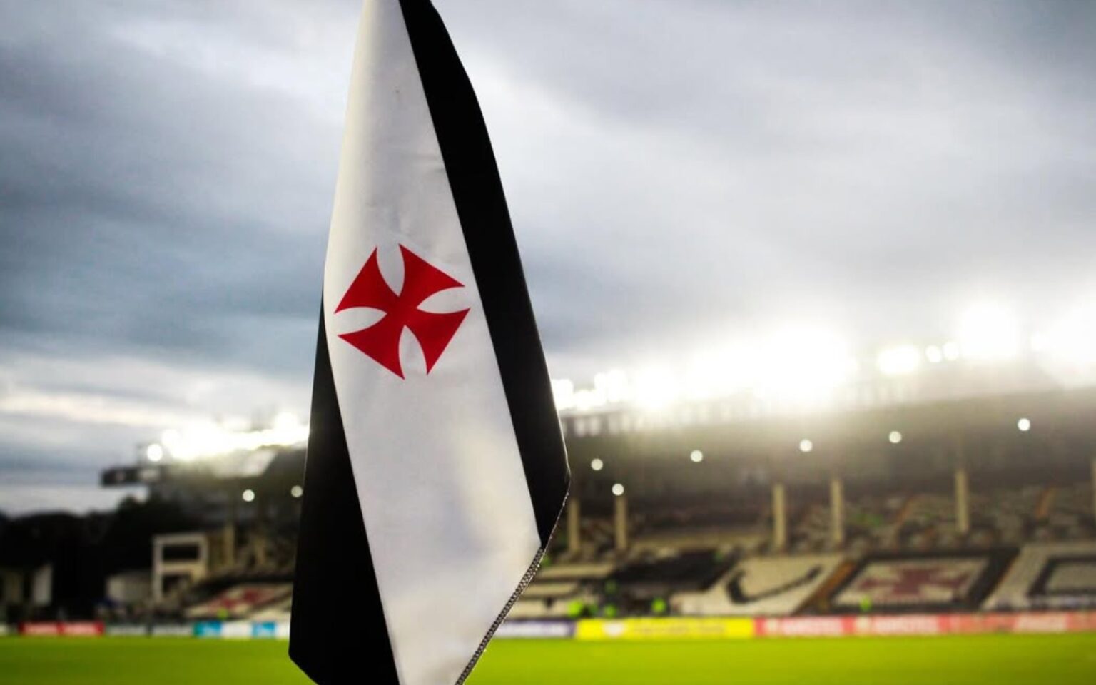 Vasco anuncia a contratação de três jogadoras.