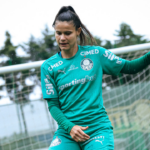 isadora treina no ct palmeiras sp