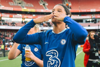 Sam Kerr jogará última partida pelo Chelsea neste sábado (16).