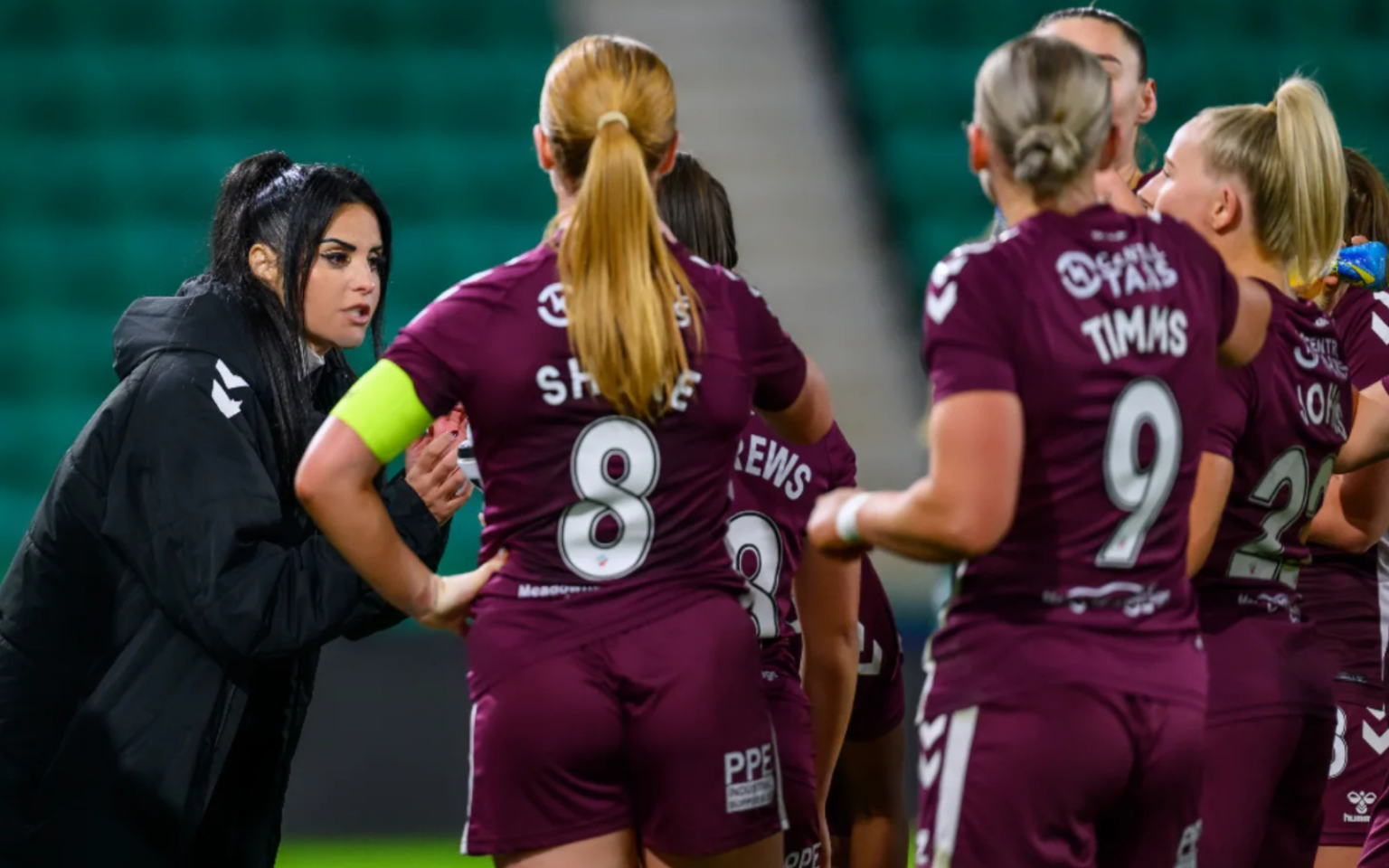 Eva Olid está próxima de se tornar técnica do Manchester United.