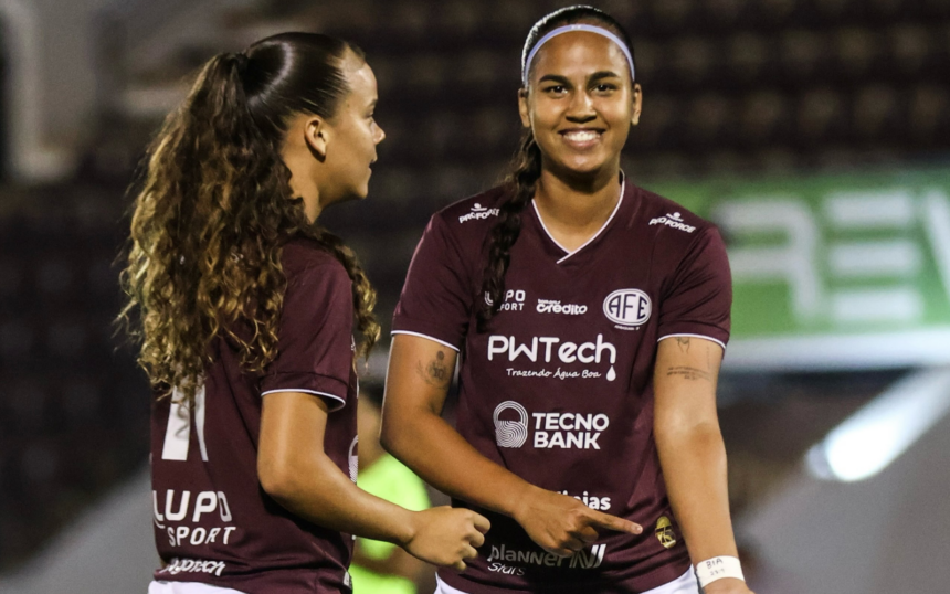 Ferroviária e Internacional empataram em 4 x 4 no primeiro jogo da final